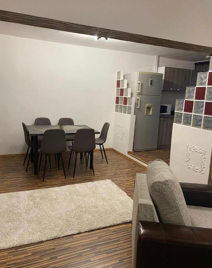 Talina Apartament Oradea Exterior photo